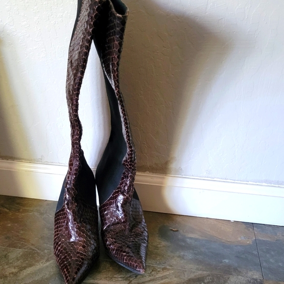 Dolce and Gabbana snakeskin boots - Picture 1 of 3